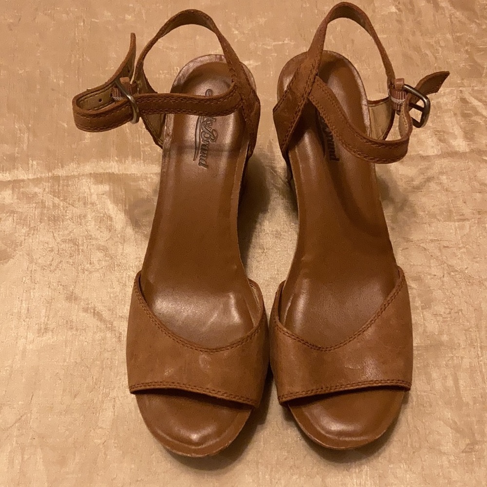 Lucky Brand Marshha Brown Stud Wedge Sandal - Picture 2 of 5